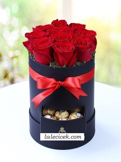 Silindir Çikolatalı Kutuda Gül