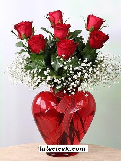 Kalp Vazoda 7 Gül